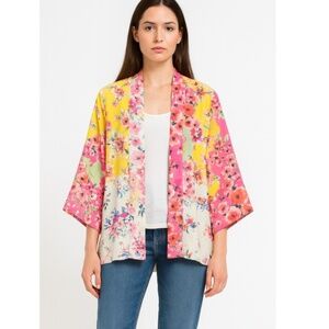 Anthropologie Akemi + Kin Aurelia Vibrant Lightweight Floral Kimono One Size